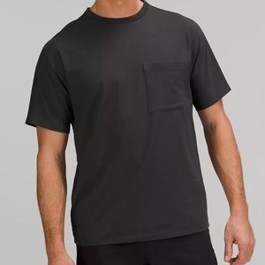 Lululemon Men’s Medium The Fundamental Pocket T - brand new, never worn